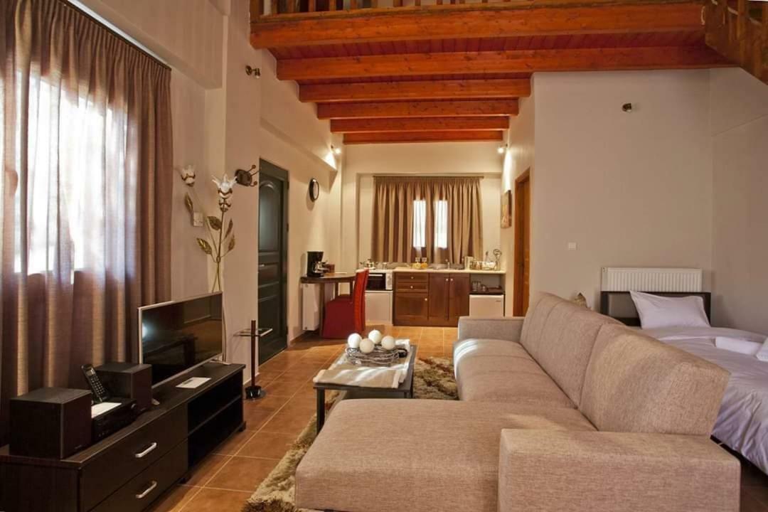 All Seasons Πέτρινες Παραδοσιακές Κατοικίες Kalawrita Zewnętrze zdjęcie