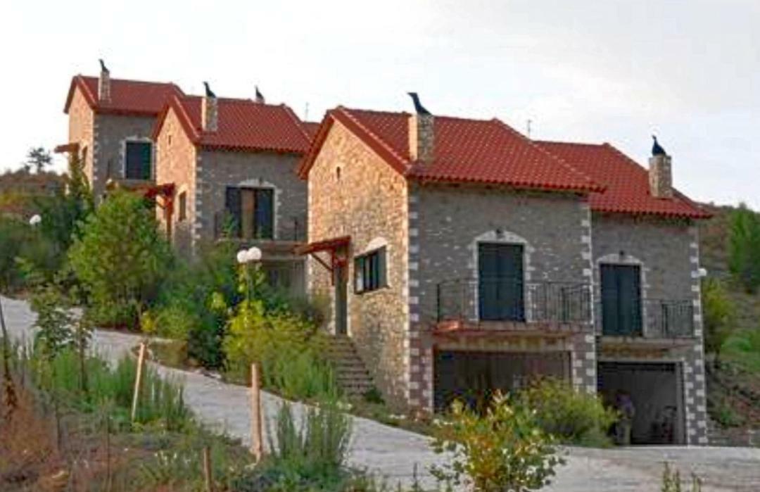 All Seasons Πέτρινες Παραδοσιακές Κατοικίες Kalawrita Zewnętrze zdjęcie